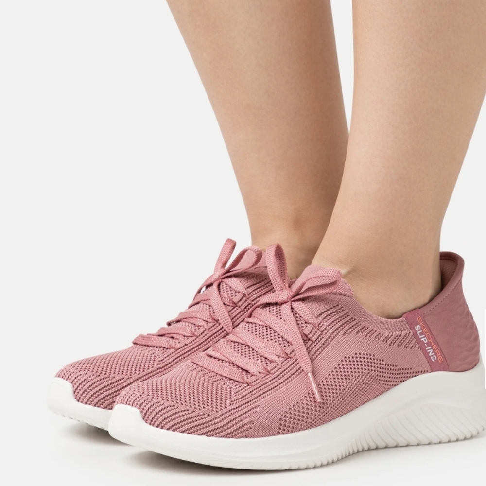 SkechersTouchless Fit Ultra Flex-EUC Worn Twice-Trainers-Rosa-Slip Ins. Size 9